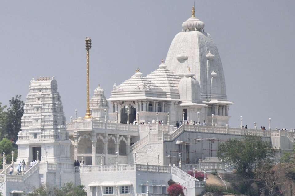 4N/5D Hyderabad Temples Tour